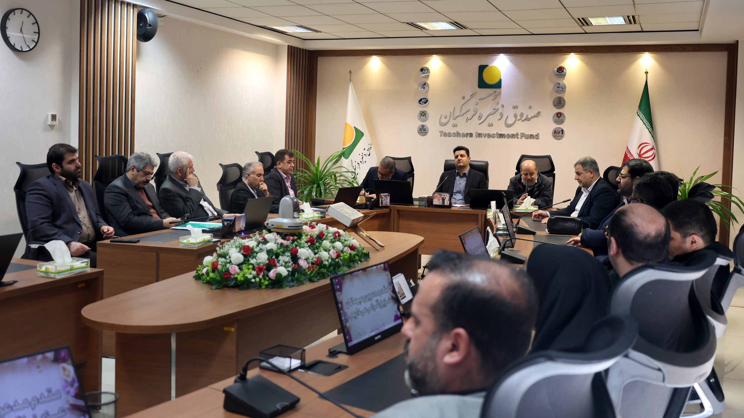 تکریم-و-معارفه-مدیرعامل-پتروفرهنگ-01-scaled