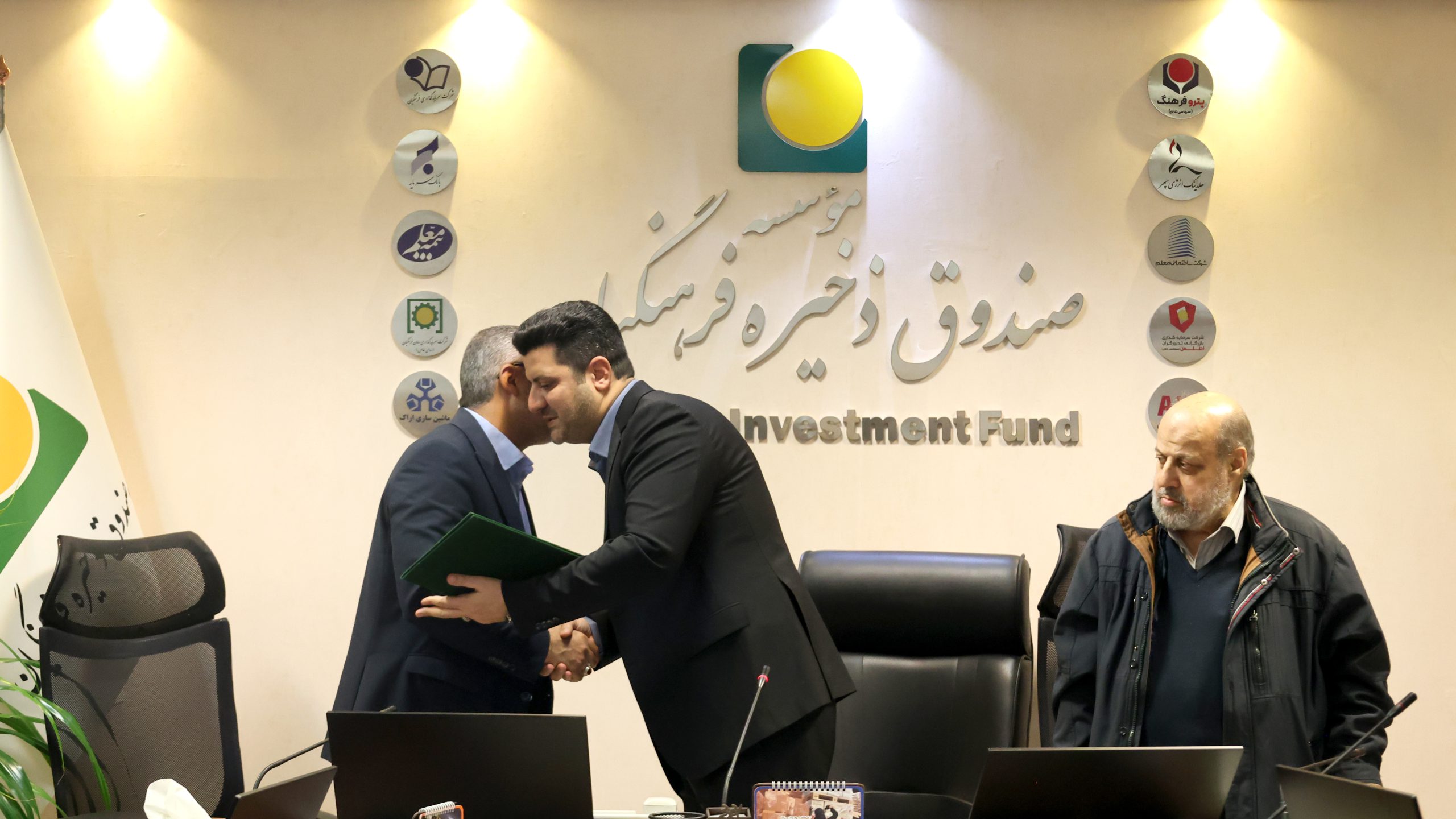 تکریم-و-معارفه-مدیرعامل-پتروفرهنگ-09-scaled