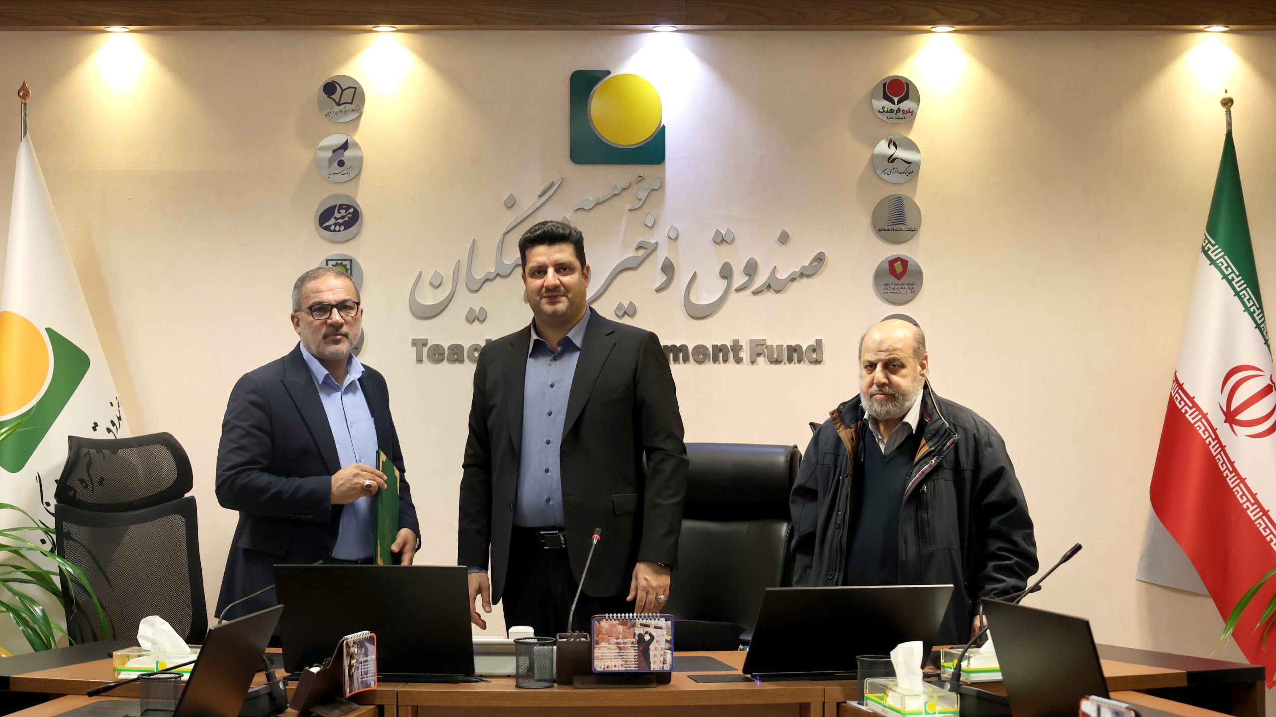 تکریم-و-معارفه-مدیرعامل-پتروفرهنگ-10-scaled